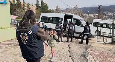 Tunceli'de okul çevrelerinde güvenlik çemberi: 4 bin 242 kişi sorgulandı