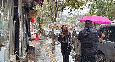 Tunceli'de sağanak yağış etkili oldu