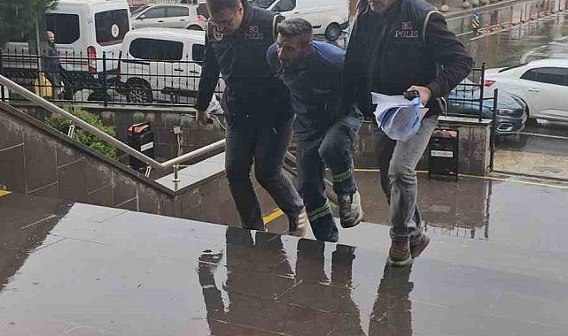 Türk Bayrağı üzerinde provokasyon yapan şahıs, 'Halkı yanıltıcı bilgiyi yaymak' suçundan tutuklandı