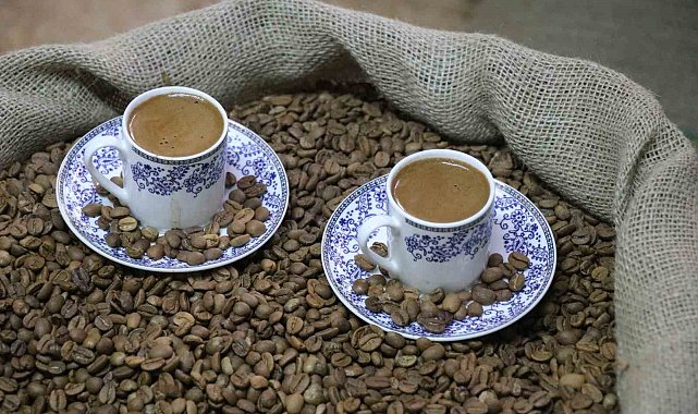 Türk kahvesinin lezzeti, asırlık makinalarda saklı