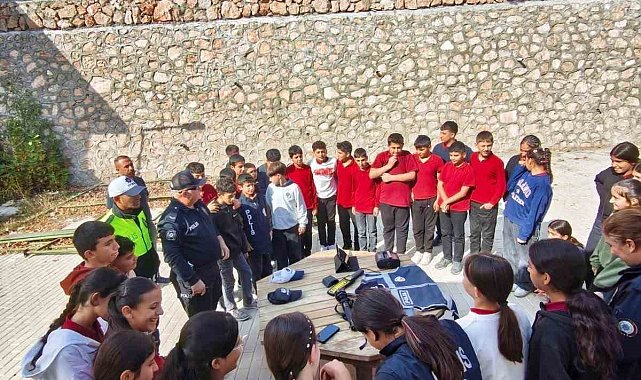 Tut'ta öğrencilere trafik eğitimi verildi