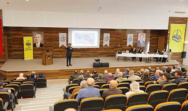Tuzcuzade Mahallesi Kentsel Dönüşüm Projesi hak sahiplerine anlatıldı