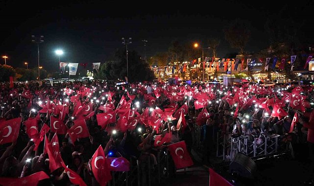 Tuzla'da Cumhuriyet Bayramı coşkusu Edis konseriyle taçlanacak