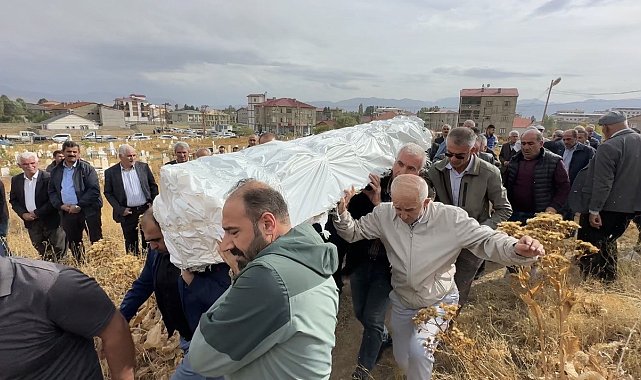 Umre dönüşü kalp krizi geçiren vatandaş son yolculuğuna uğurlandı