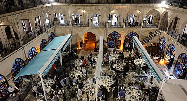 UNESCO müzik şehirleri toplantısı Tarihi Barutçu Hanı'nda sıra gecesiyle sona erdi