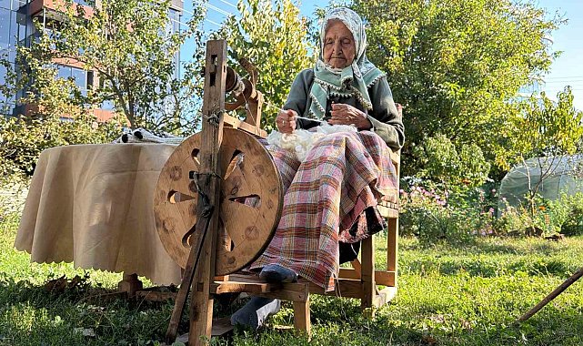 Unutulmaya yüz tutan çıkrık geleneğini 90 yaşında yaşatıyor