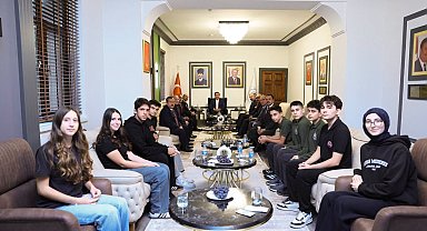 Vali Aydoğdu, "Bizim Gök Kubbemiz" projesi kapsamında Erzincan'a gelen öğrencileri kabul etti