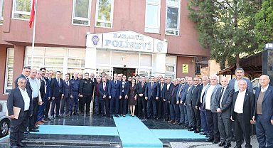 Vali Çağatay, muhtarlarla bir araya geldi