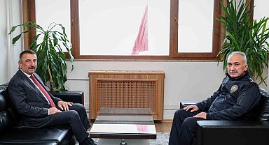 Vali Hacıbektaşoğlu'ndan Emniyet Müdürü Kaba'ya hayırlı olsun ziyareti