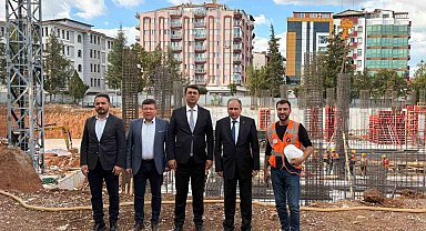Vali Kartal, yapımı devam eden öğretmenevi ve sanat okulu inşaatını inceledi