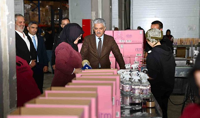 Vali Makas, üretim yapan fabrikaları inceliyor