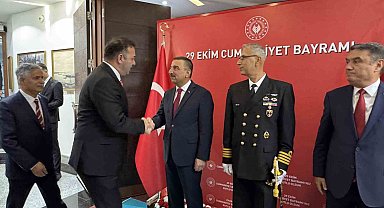 Valilik makamında tebrikat töreni gerçekleşti