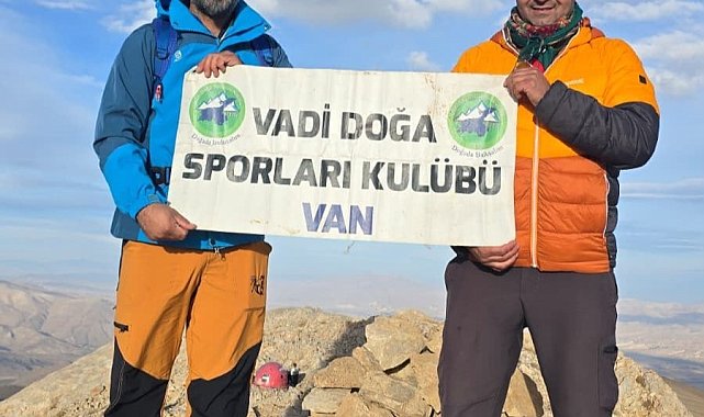 Van'da 3 bin 600 rakımlı İspiriz Dağı'na zirve tırmanışı