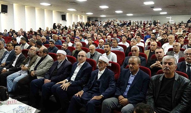 Van'da "İlme ve Ulemaya Vefa" programı düzenlendi