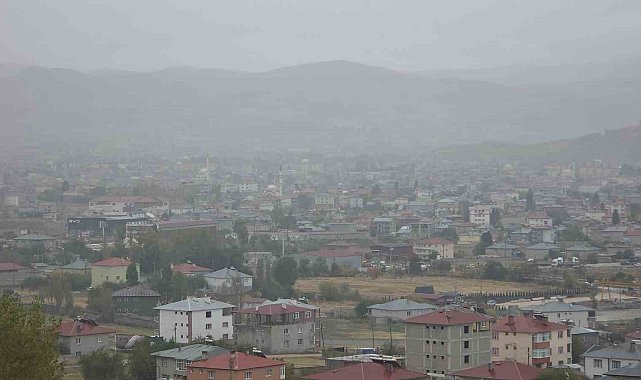 Van'da sis ve yağmur etkili oldu