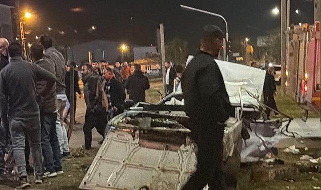 Van'da tır ile otomobil çarpıştı: 1 ölü, 4 yaralı