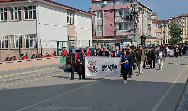 Vezirköprü'de Amatör Spor Haftası Gençlik Korteji