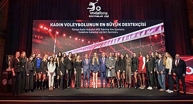 Vodafone, Türk kadın voleyboluna desteğini 3 yıl daha sürdürecek
