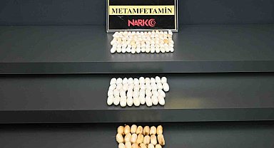 Vücutlarında 1 kilo uyuşturucu taşıyan 3 şüpheli tutuklandı