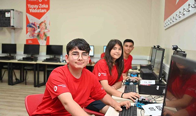 Yapay zekâ çağında dijital refah için genç fikirler AI Startup Studio'da buluşuyor