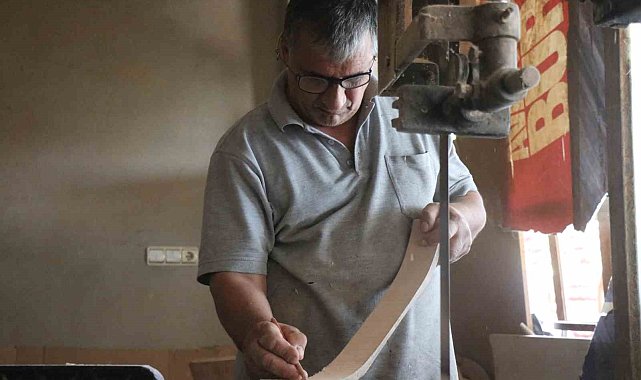 Yarım asırlık ustalıkla Osmanlı ve Selçuklu motiflerini dünyaya taşıyor