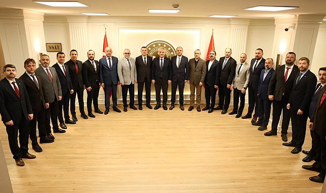 Yeni yönetim Vali Makas ile bir araya geldi