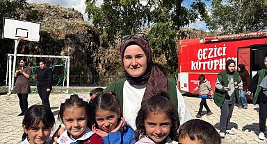Yeşilay'dan Çerme Köyü'ndeki çocuklara anlamlı ziyaret