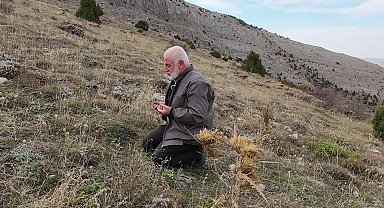 Yıllar önceki nasihati unutmadı, 2 bin 270 rakımda ezan okuyup namaz kıldı