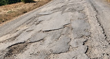 Yollar köstebek yuvasına döndü