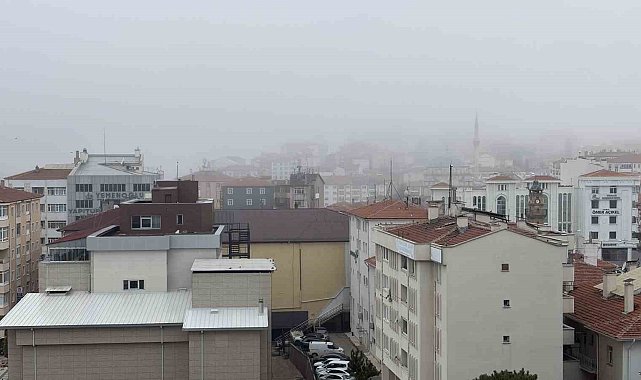 Yozgat'ta yoğun sis etkili oldu: Görüş mesafesi 30 metreye düştü