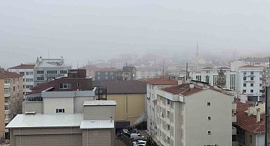 Yozgat'ta yoğun sis etkili oldu: Görüş mesafesi 30 metreye düştü