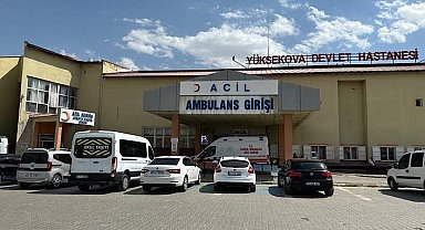 Yüksekova'ya atanan 4 hekim göreve başladı