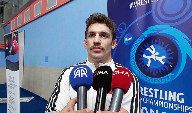 Yüksel Sarıçiçek, Dünya Büyükler Güreş Şampiyonası'nda finale yükseldi