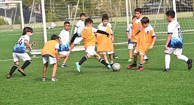Yunusemre Belediyespor geleceğin yıldızlarını arıyor