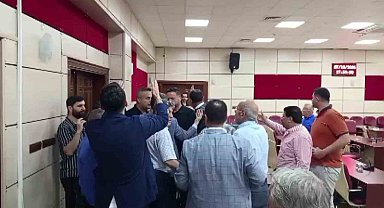 Yüreğir Belediye Meclisi'nde "satılık" tartışması: CHP'li iki meclis üyesi birbirine girdi