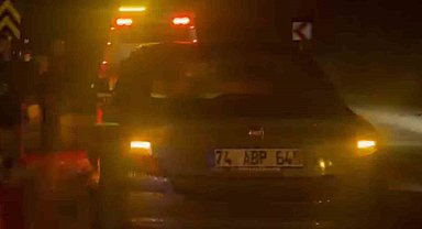 Zonguldak'ta iki araç kavşakta çarpıştı